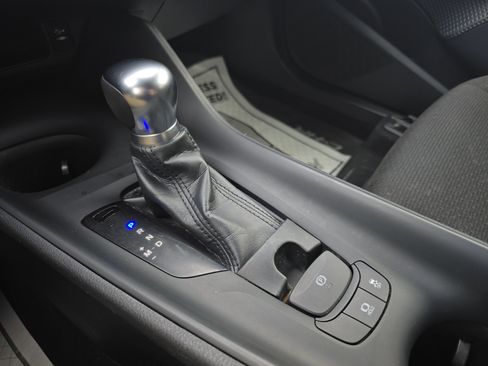 Used 2018 Toyota C-HR XLE image 26