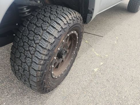 Used 2015 Toyota Tacoma PreRunner w/ SR5 Package RWD image 7