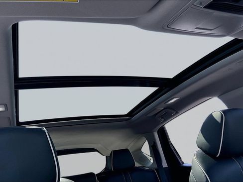 Certified 2025 Acura RDX SH-AWD w/ Advance Package image 22