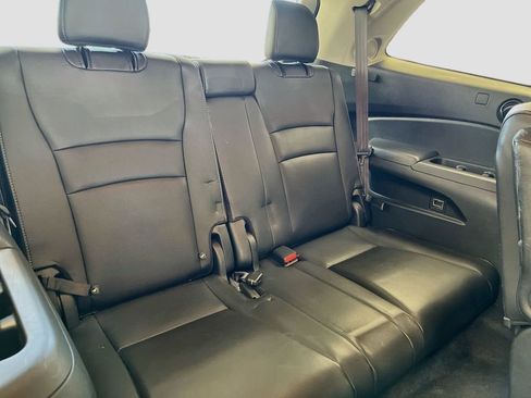 Used 2021 Honda Pilot Touring image 29