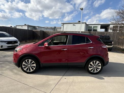 Used 2018 Buick Encore Preferred image 3