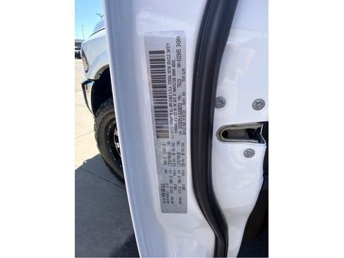Used 2018 RAM 3500 Laramie w/ Cold Weather Group AWD/4WD image 19
