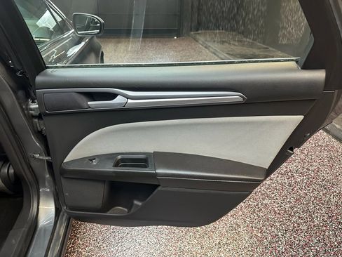 Used 2014 Ford Fusion S image 21