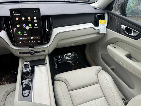 New 2026 Volvo XC60 T8 Ultra w/ Protection Package Premier image 18