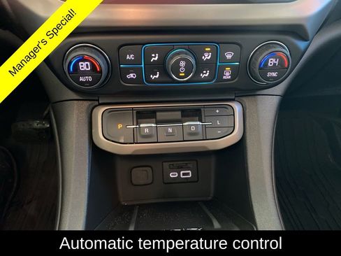 Used 2023 GMC Acadia Denali image 9