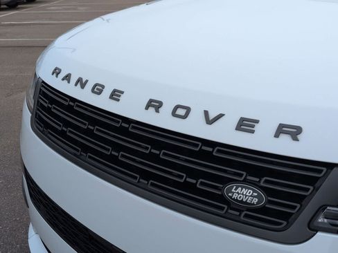 Certified 2024 Land Rover Range Rover Sport Dynamic SE AWD/4WD image 12