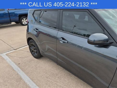 Used 2024 Kia Soul LX w/ Option Group 015 FWD image 15