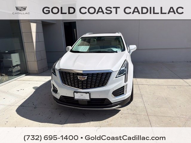 Used 2023 Cadillac XT5 Premium Luxury w/ Technology Package AWD/4WD image 5