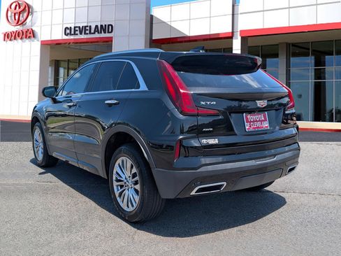 Used 2024 Cadillac XT4 Premium Luxury AWD/4WD image 4