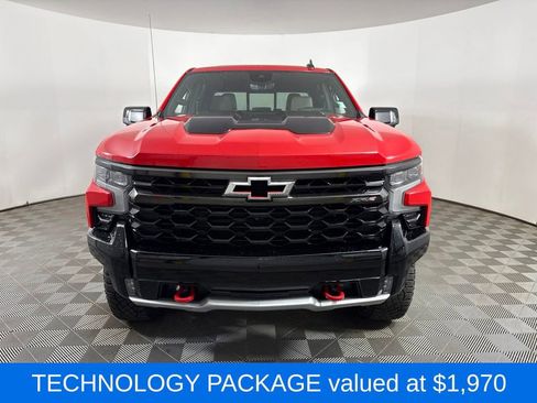 Used 2022 Chevrolet Silverado 1500 ZR2 w/ Technology Package AWD/4WD image 2