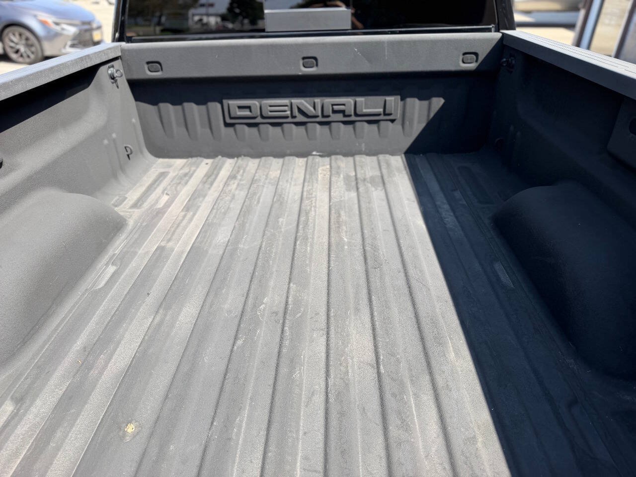 Used 2015 GMC Sierra 1500 Denali w/ Driver Alert Package RWD image 20