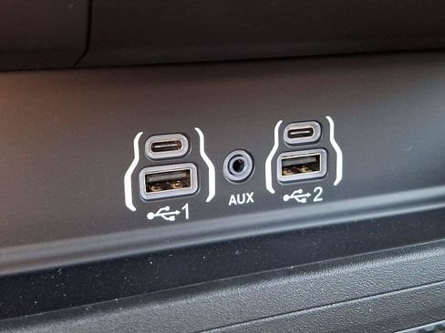 New 2026 RAM 3500 Big Horn AWD/4WD image 16