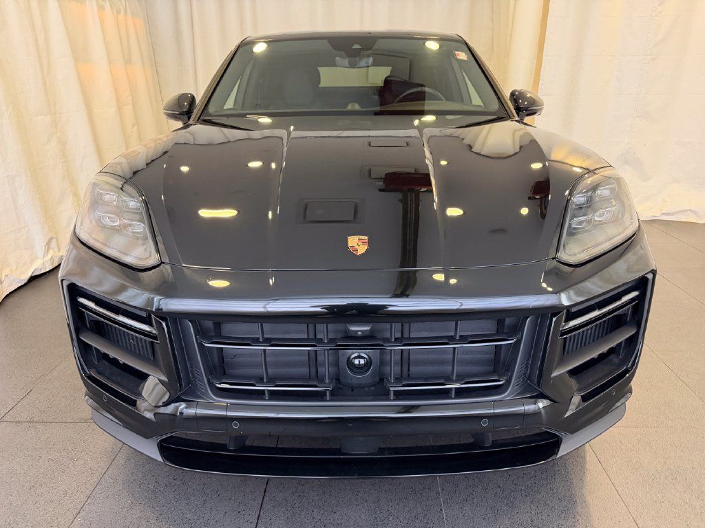 Certified 2025 Porsche Cayenne Turbo GT AWD/4WD image 6