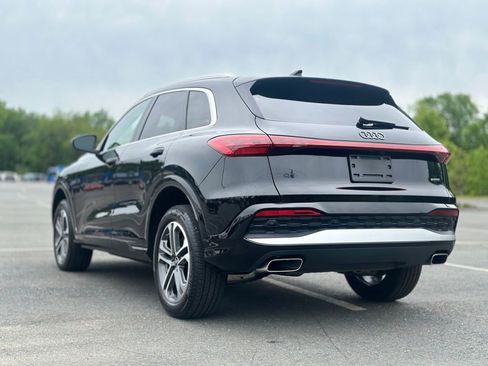 Used 2025 Audi Q5 Premium w/ Convenience Package AWD/4WD image 4