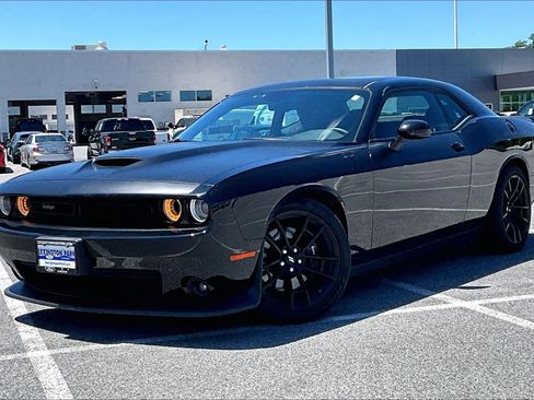Used 2021 Dodge Challenger R/T Scat Pack w/ T/A Package RWD image 3