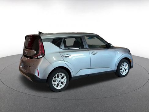 Used 2025 Kia Soul LX w/ LX Technology Package image 15