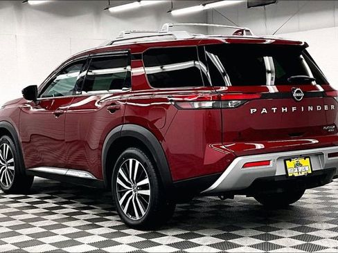 Used 2023 Nissan Pathfinder Platinum AWD/4WD image 3