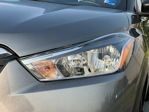 Used 2020 Nissan Kicks S FWD image 10