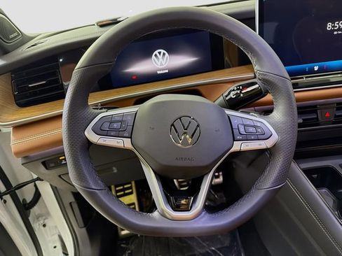 New 2026 Volkswagen Tiguan SEL R-Line image 12