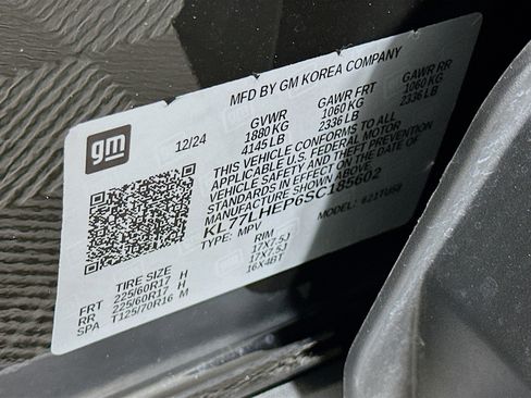 Used 2025 Chevrolet Trax LT image 12