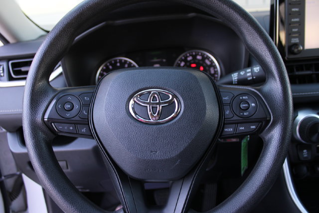 Used 2019 Toyota RAV4 LE w/ Carpet Mat Package AWD/4WD image 8