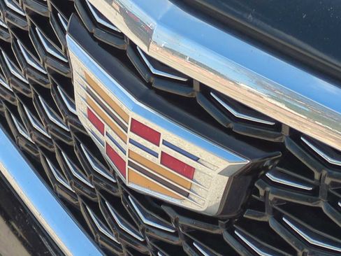 Used 2024 Cadillac XT4 Premium Luxury FWD image 30