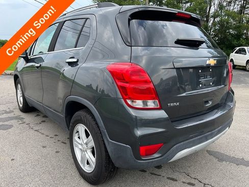 Used 2017 Chevrolet Trax LT w/ LT Convenience Package FWD image 7