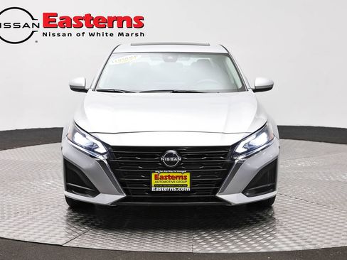 Used 2023 Nissan Altima 2.5 SV w/ SV Premium Package AWD/4WD image 2