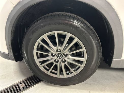 Used 2017 MAZDA CX-5 Touring FWD image 9
