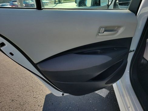 Used 2023 Toyota Corolla LE image 10
