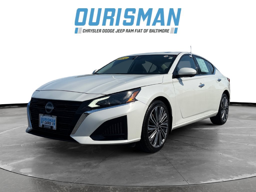 Used 2024 Nissan Altima 2.5 SL AWD/4WD image 2