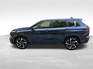 Used 2024 Mitsubishi Outlander SE FWD video 2