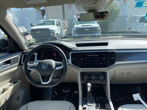 Used 2022 Volkswagen Atlas SEL R-Line image 22