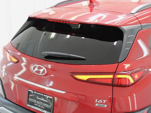 Used 2023 Hyundai Kona Limited AWD/4WD image 18