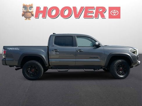 Used 2021 Toyota Tacoma TRD Off-Road w/ Technology Package image 2