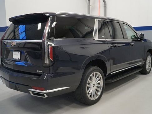 Certified 2022 Cadillac Escalade ESV Premium Luxury image 6