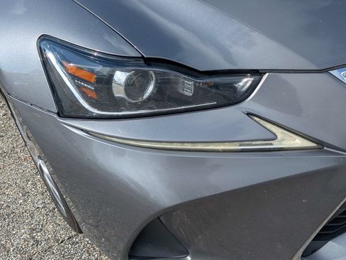 Used 2019 Lexus IS 300 RWD image 10