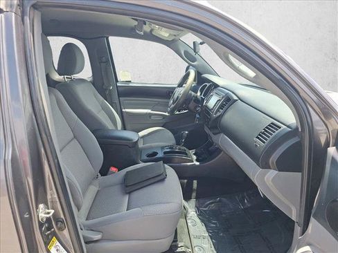 Used 2015 Toyota Tacoma 2WD Access Cab w/ Convenience Package image 15