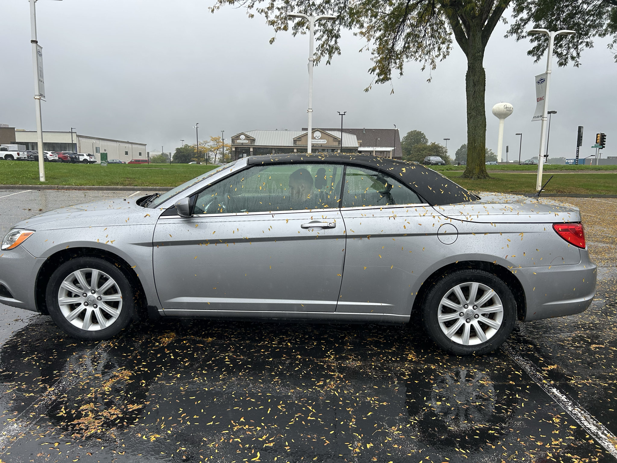 Used 2014 Chrysler 200 Touring w/ Cold Weather Group FWD image 4