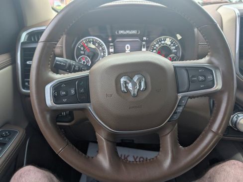 Used 2021 RAM 1500 Laramie AWD/4WD image 18