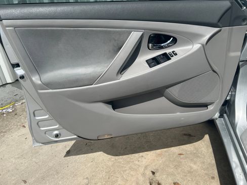 Used 2007 Toyota Camry LE FWD image 11