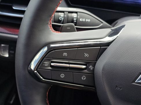 Certified 2024 Chevrolet Traverse RS FWD image 35
