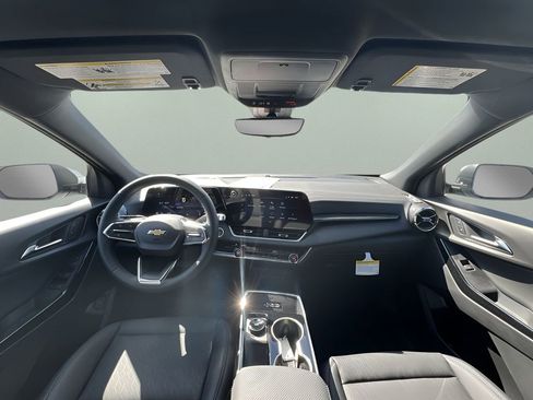 New 2026 Chevrolet Equinox LT w/ Convenience Package II image 19