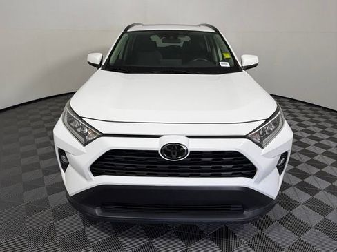 Used 2019 Toyota RAV4 XLE AWD/4WD image 9