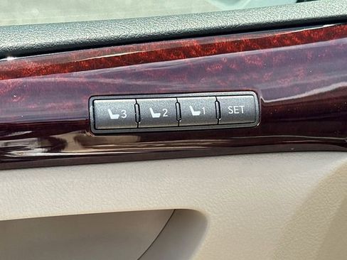 Used 2014 Lexus LX 570 4WD image 17