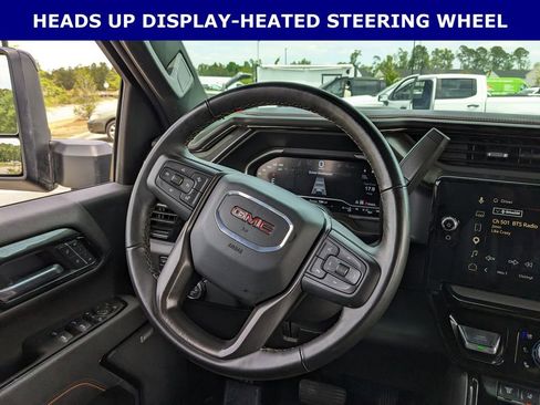 Used 2025 GMC Sierra 2500 AT4 AWD/4WD image 15