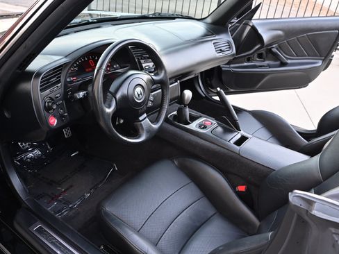 Used 2001 Honda S2000 image 16