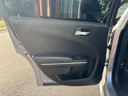 Used 2018 Dodge Charger R/T Scat Pack RWD image 18