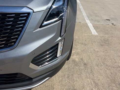 Certified 2025 Cadillac XT5 Premium Luxury image 12