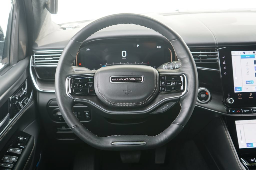 Used 2025 Jeep Grand Wagoneer L Series II Obsidian w/ Quick Order Packagew 28T AWD/4WD image 15
